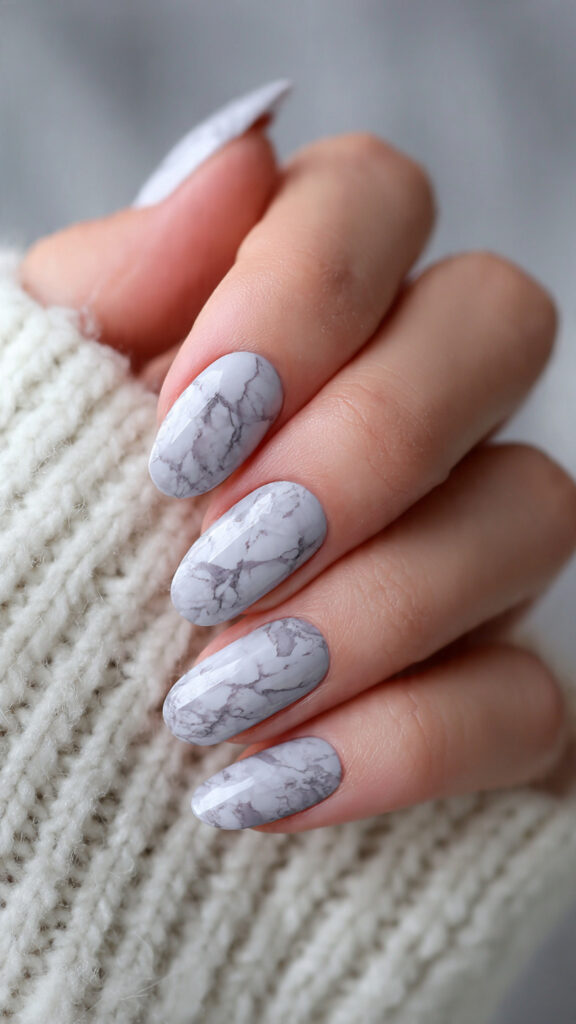 23 marble lightning nails in pale gray