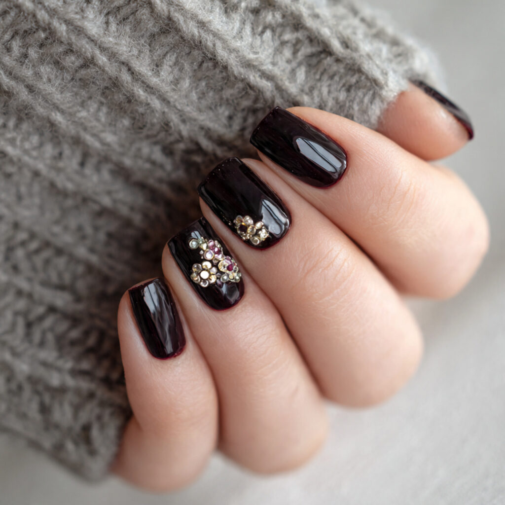 fine detail accent nails look expensive because