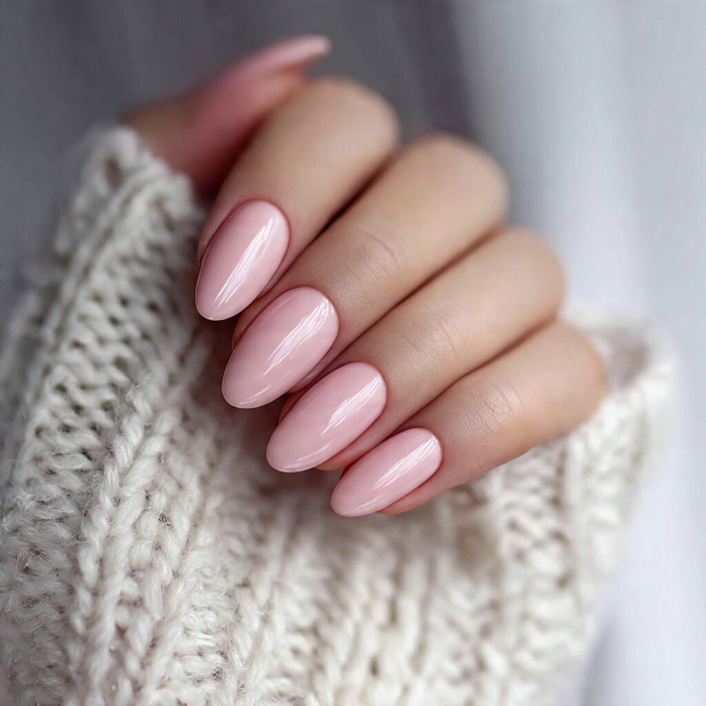 minimal almond shape nails create a soft